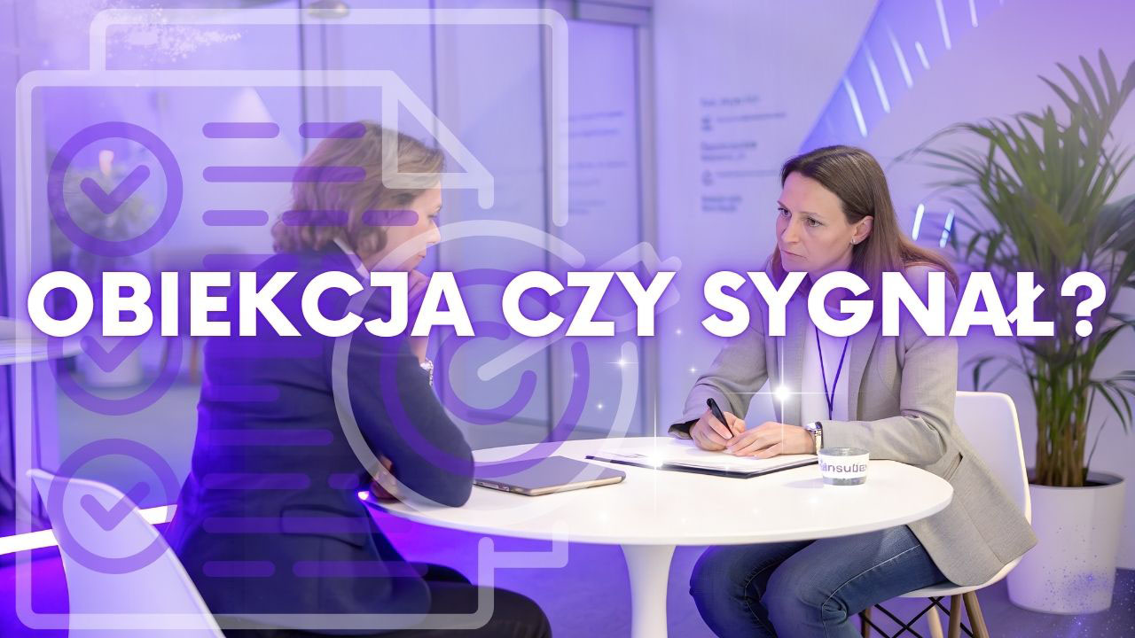 Profesjonalna rozmowa sprzedażowa między closerem a klientem, który zastanawia się nad decyzją i mówi muszę to przemyśleć