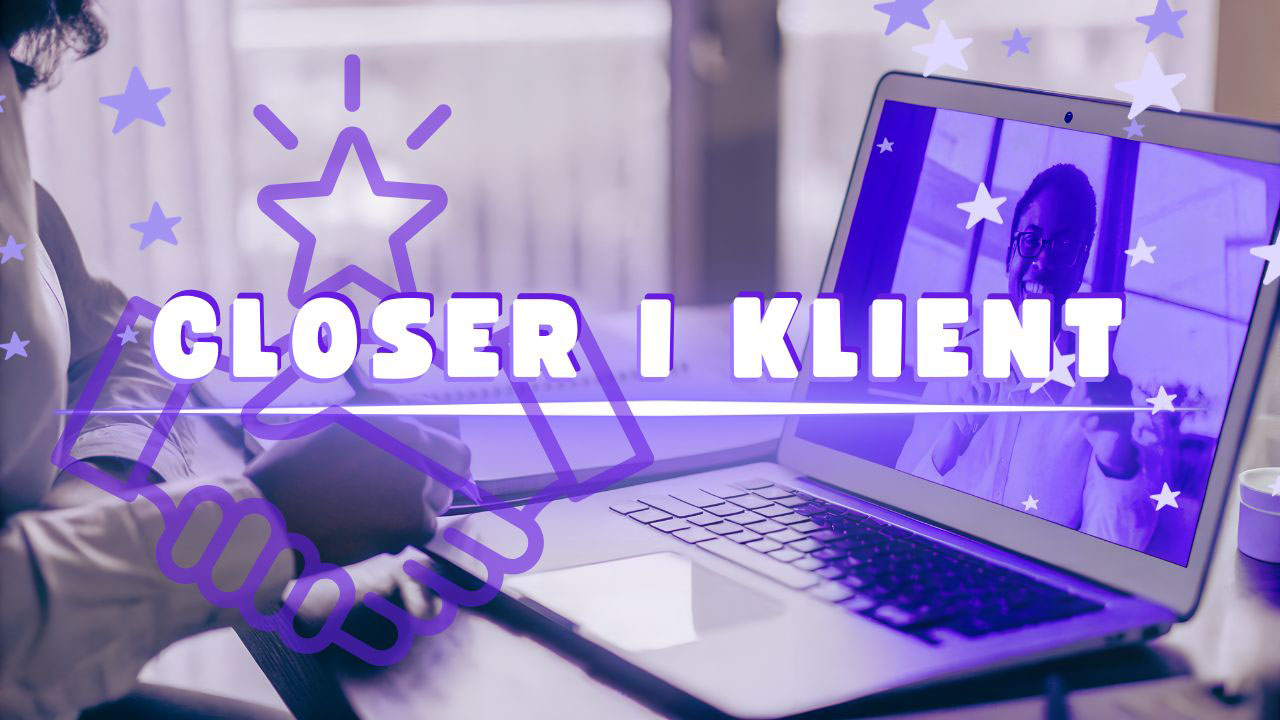 Realistyczna grafika przedstawiająca closera podczas spokojnej rozmowy online z klientem w nowoczesnym środowisku pracy