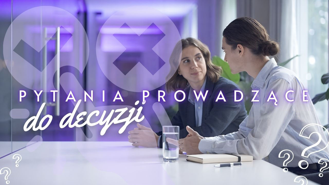 Closer zadaje klientowi pytania sprzedażowe podczas spokojnej rozmowy przy stole