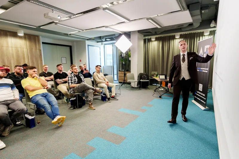 Konferencja Akademii Brokera: pełna sala słuchaczy