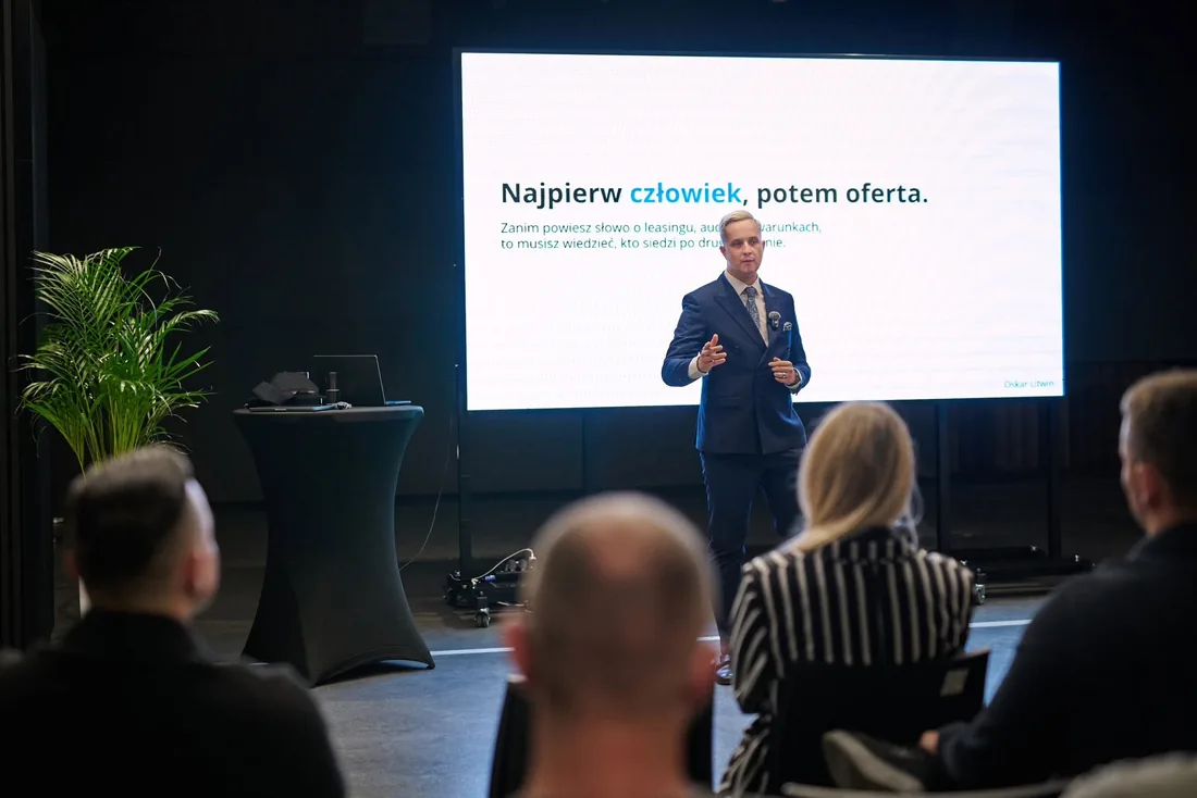 „Najpierw człowiek, potem oferta.”